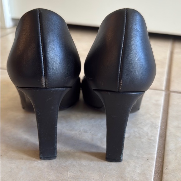 Gucci Sachalin Black Pumps with silver logo buckle 8m 38EU - Picture 14 of 16